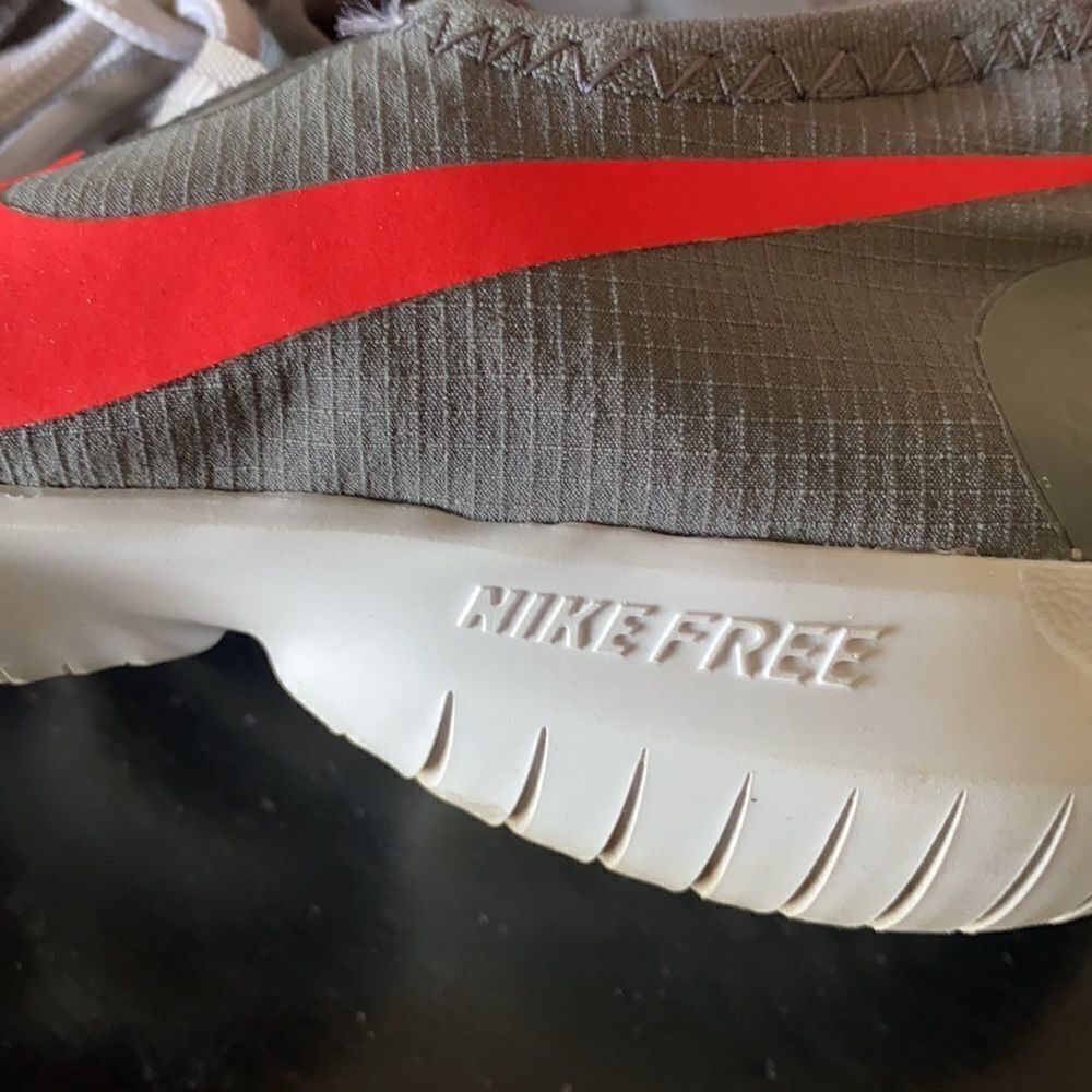 Nike Running Shoes - Picture 8 of 8